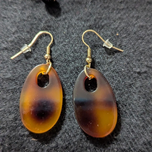 Gold Tone Brown Tortoiseshell Chunky Acrylic Necklace and Earring Set - Picture 5 of 8